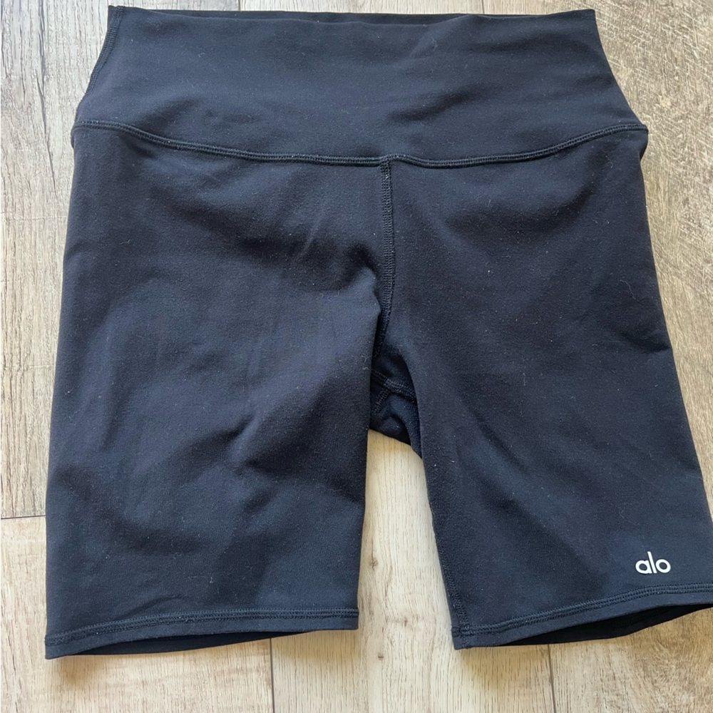 ALO black Biker 7 in Shorts
